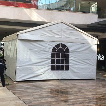 espacio temporal de 6x5 dentro de centro comercial