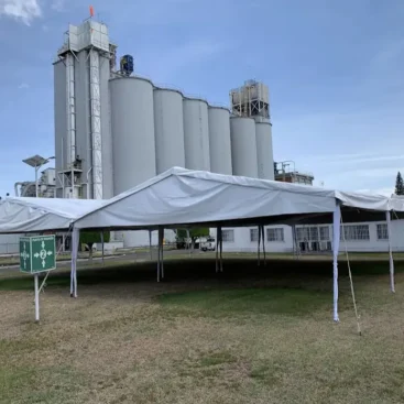 400 metros de carpa montada en planta industrial